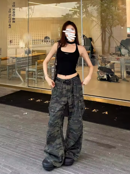 Loose-fit wide-leg workwear denim pants β Women's vintage American retro style, big pocket camo design autumn jeans