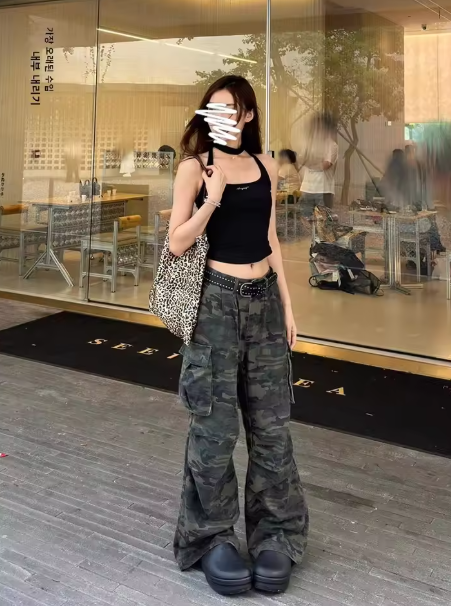 Loose-fit wide-leg workwear denim pants β Women's vintage American retro style, big pocket camo design autumn jeans