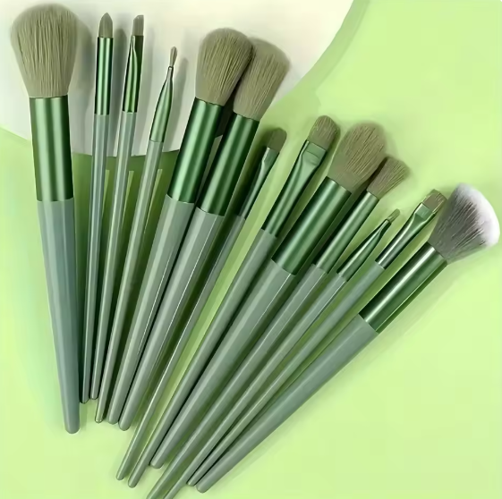 Eyeshadow, Foundation, Powder & Blush Brushes for Women