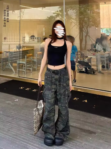 Loose-fit wide-leg workwear denim pants – Women's vintage American retro style, big pocket camo design autumn jeans