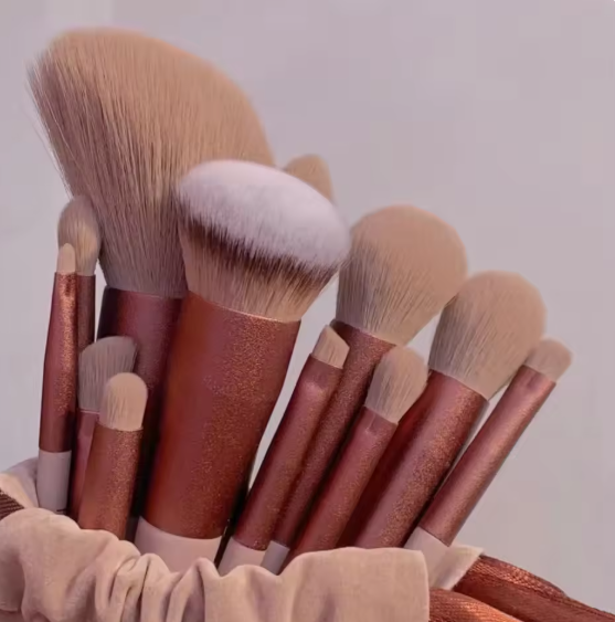 Eyeshadow, Foundation, Powder &amp; Blush Brushes for Women